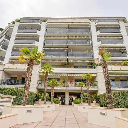 Le Lido - Piscine, Proche